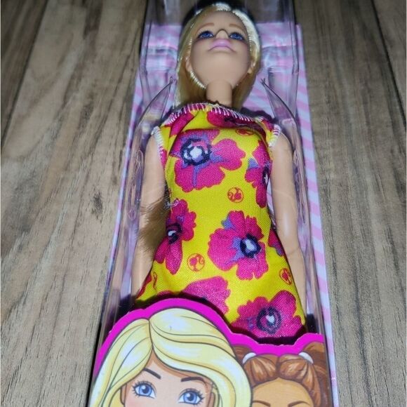 Barbie Doll with Blonde Hair Yellow Short Floral Dresses & High Heels - Picture 6 of 8